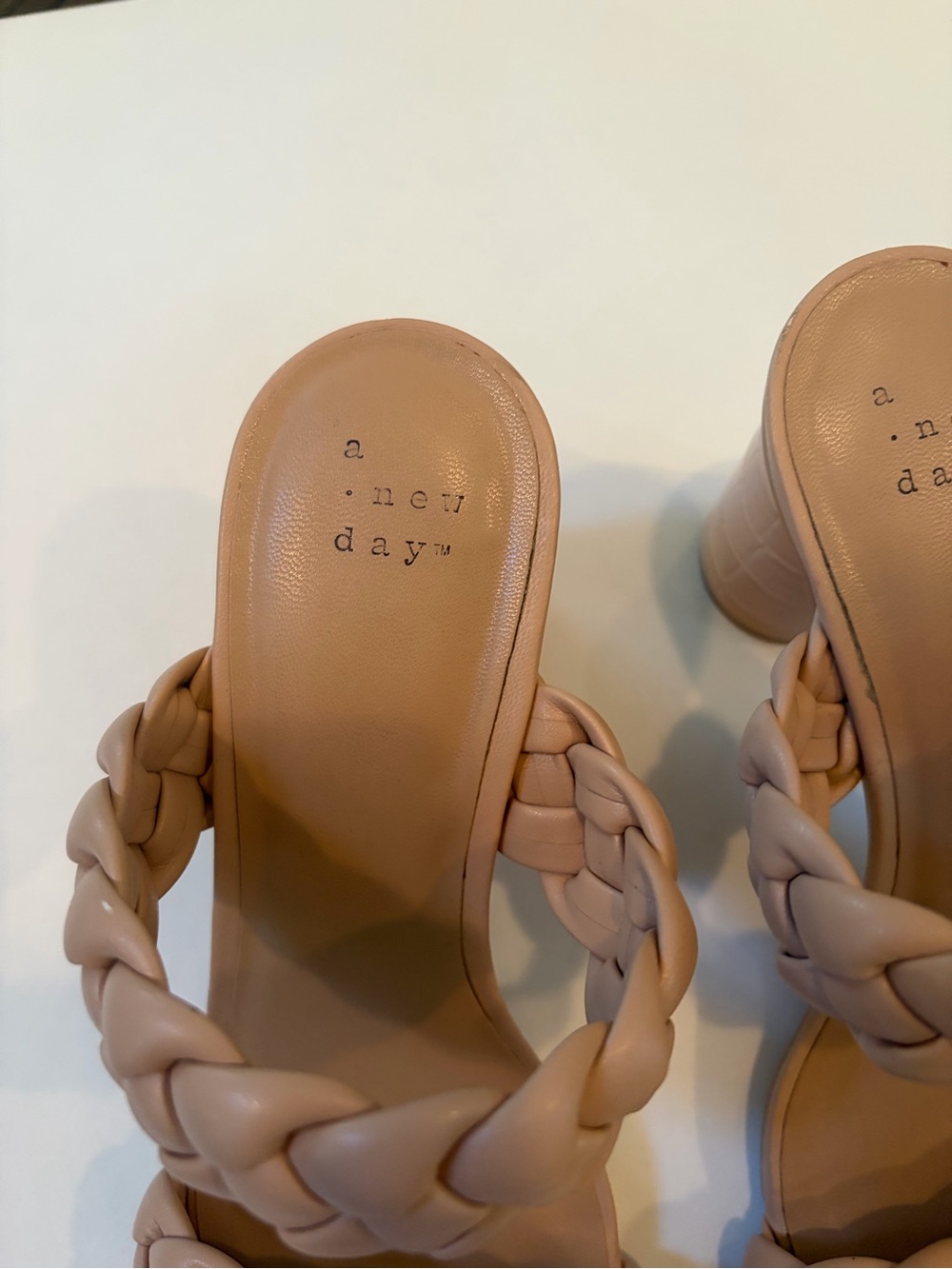 a new day Braided Double-Strap Slide Heels - Nude Beige EUC size 7.5 - Picture 3 of 9